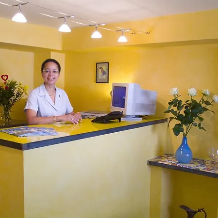 Отель Fontana - Adults Only